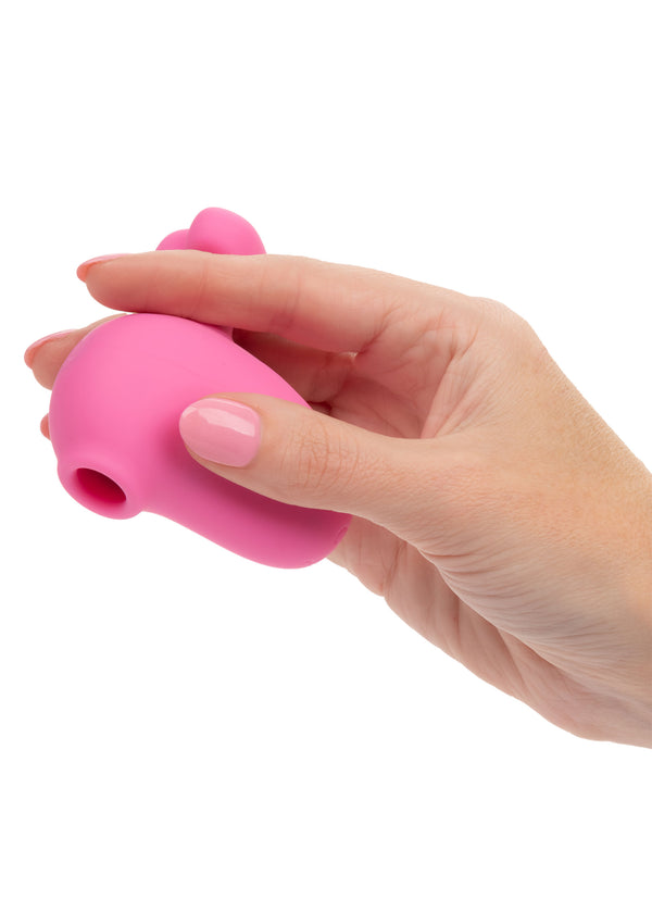 Bestel: Suck & Play Massager VIbrator by CalExotics First Time - bij Happytoys.nl, happytoys.be, Happytoys.ae: erotische sex webshop | liever Happy dan Easy ⭐⭐⭐⭐⭐