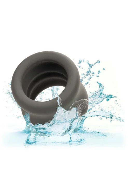 Bestel: Alpha Scrotum Stretching Ring by CalExotics - bij Happytoys.nl, happytoys.be, Happytoys.ae: erotische sex webshop | liever Happy dan Easy ⭐⭐⭐⭐⭐