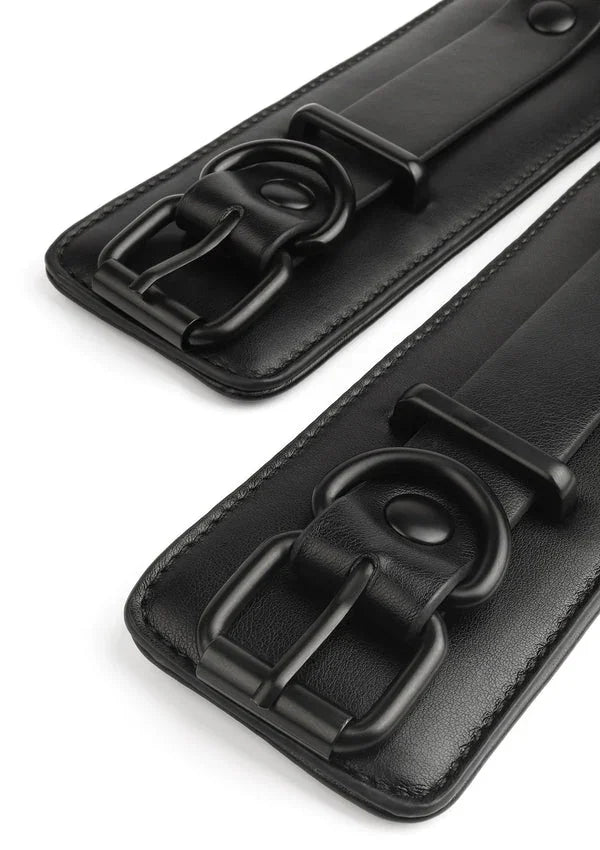 Bestel: Precision Ankle Cuffs by Vantage 8 Avanza - bij Happytoys.nl, happytoys.be, Happytoys.ae: erotische sex webshop | liever Happy dan Easy ⭐⭐⭐⭐⭐