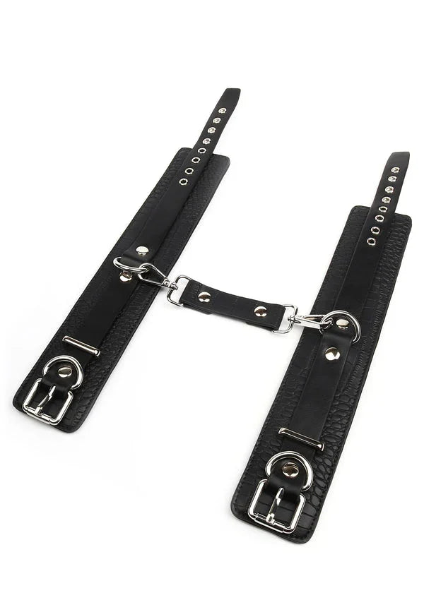 Bestel: Croc - Embossed Ankle Cuffs by Feros Avanza - bij Happytoys.nl, happytoys.be, Happytoys.ae: erotische sex webshop | liever Happy dan Easy ⭐⭐⭐⭐⭐