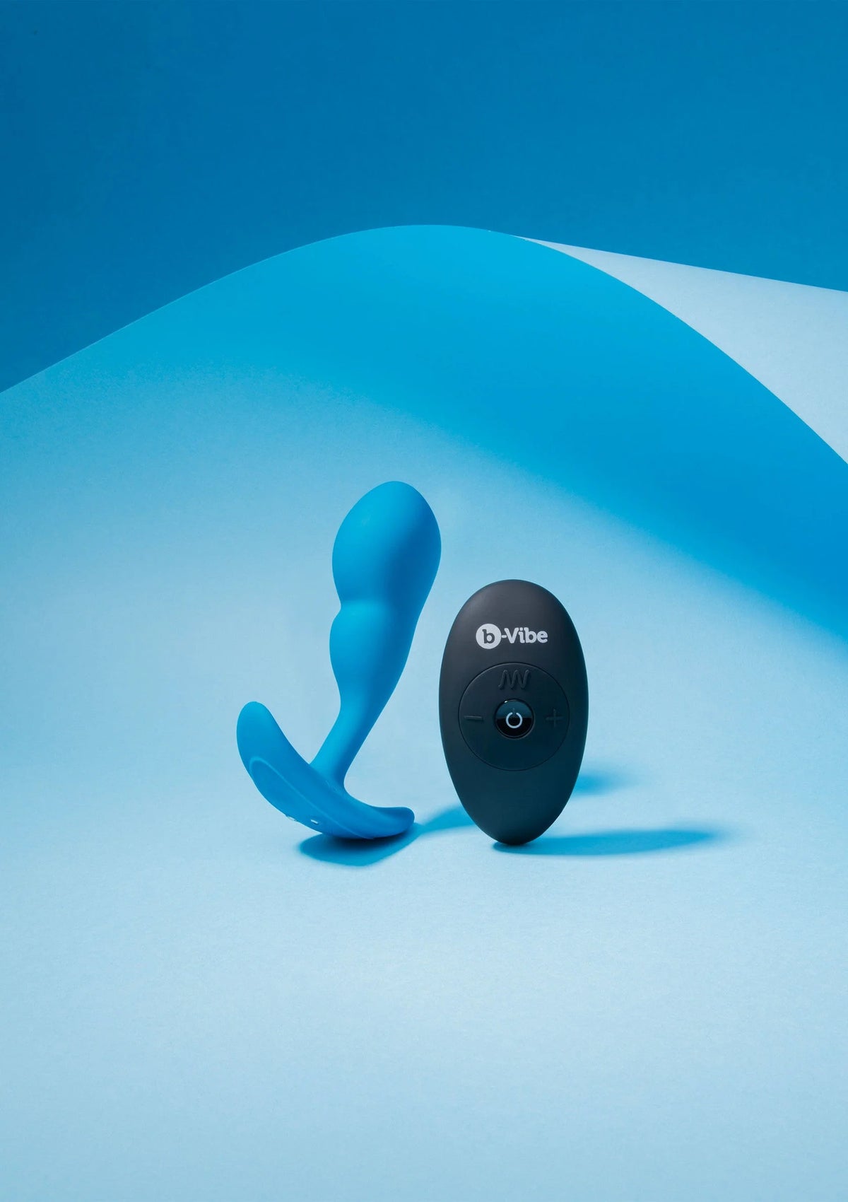 Bestel: Remote Control P - Spot Snug Plug 95g by B - Vibe - bij Happytoys.nl, happytoys.be, Happytoys.ae: erotische sex webshop | liever Happy dan Easy ⭐⭐⭐⭐⭐