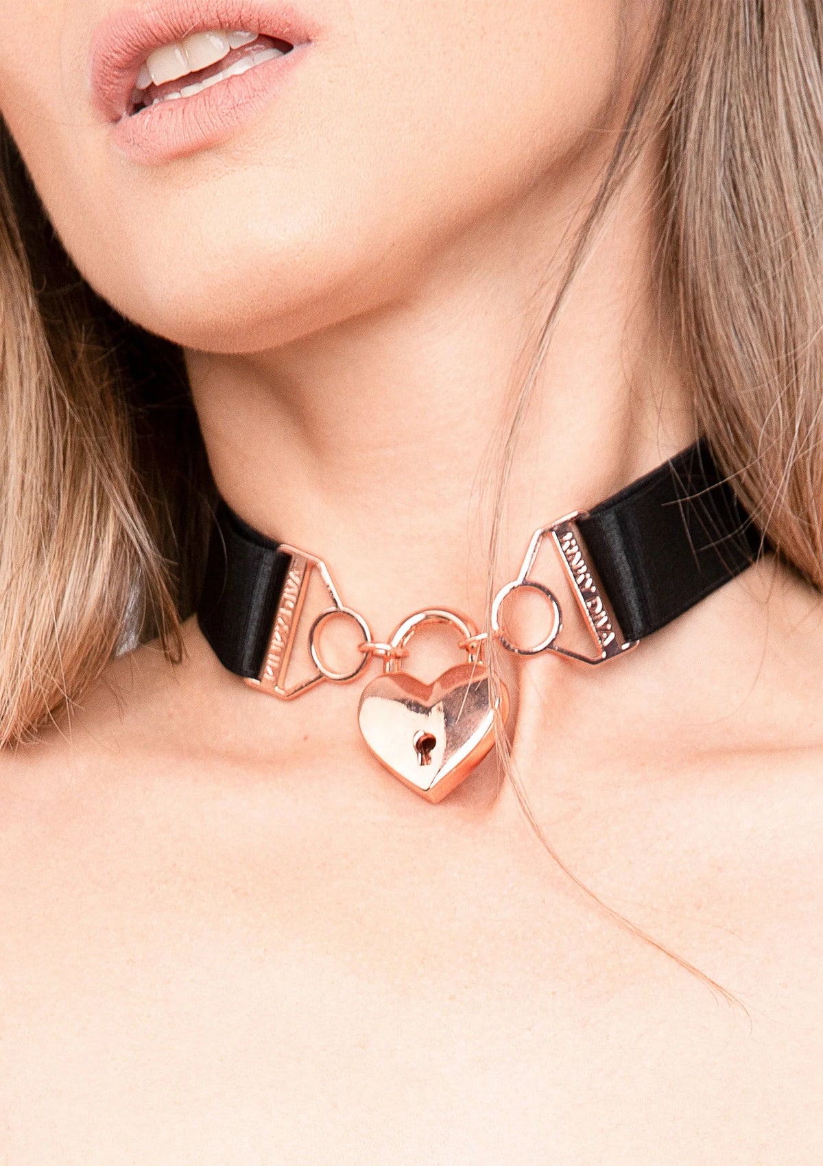 Bestel: Open Diva Bra Plus Diva Necklace by Kinky Diva - bij Happytoys.nl, happytoys.be, Happytoys.ae: erotische sex webshop | liever Happy dan Easy ⭐⭐⭐⭐⭐