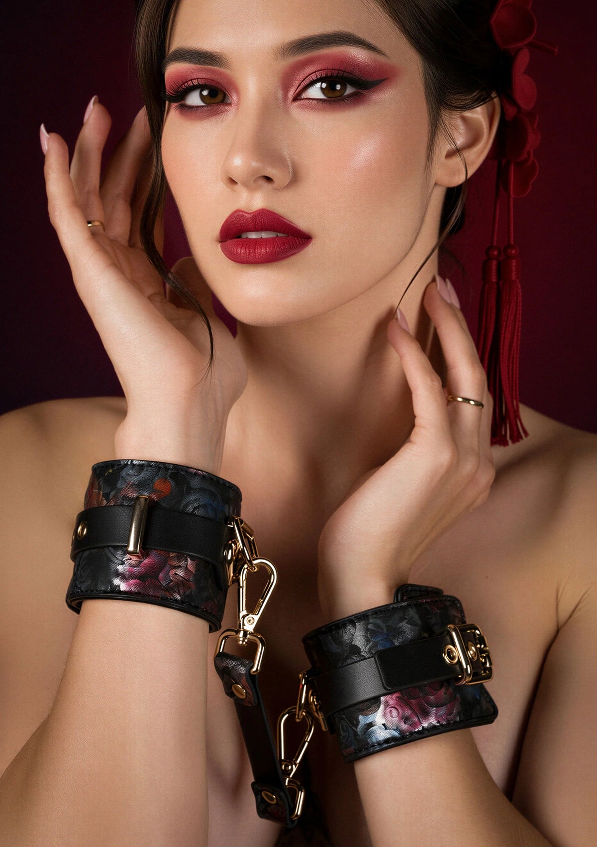 Bestel: Floral Jacquard Wrist Cuffs by Geisha - bij Happytoys.nl, happytoys.be, Happytoys.ae: erotische sex webshop | liever Happy dan Easy βββββ - Default Title - 90701 - BLACK