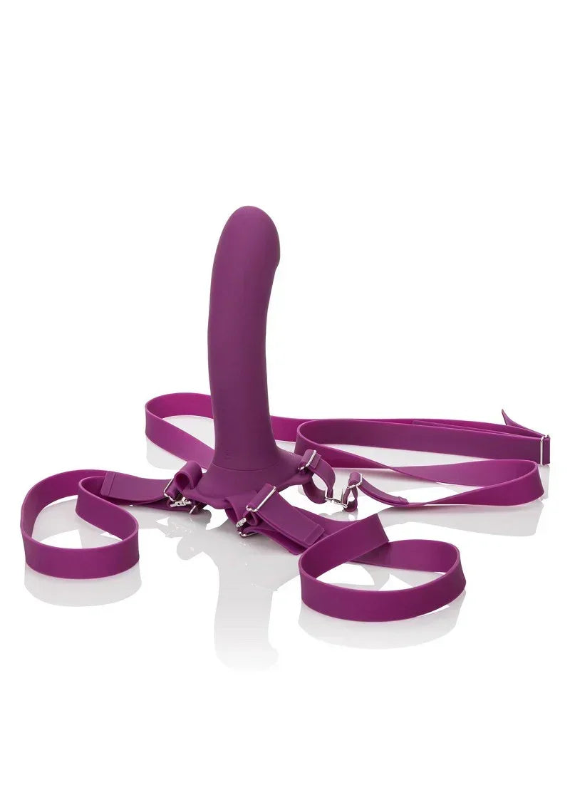 Bestel: Her Royal Harness Me2 Rumbler Strap - On Pegging by CalExotics - bij Happytoys.nl, happytoys.be, Happytoys.ae: erotische sex webshop | liever Happy dan Easy ⭐⭐⭐⭐⭐