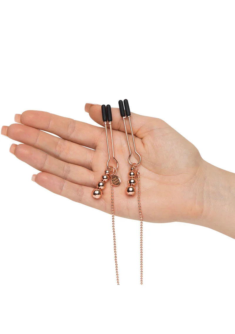 Freed All Sensation Nipple & Clitoral Chain Fifty Shades - Happytoys Sexshop: Toys for Feeling Happy & Easy ๐ - Discreet geleverd