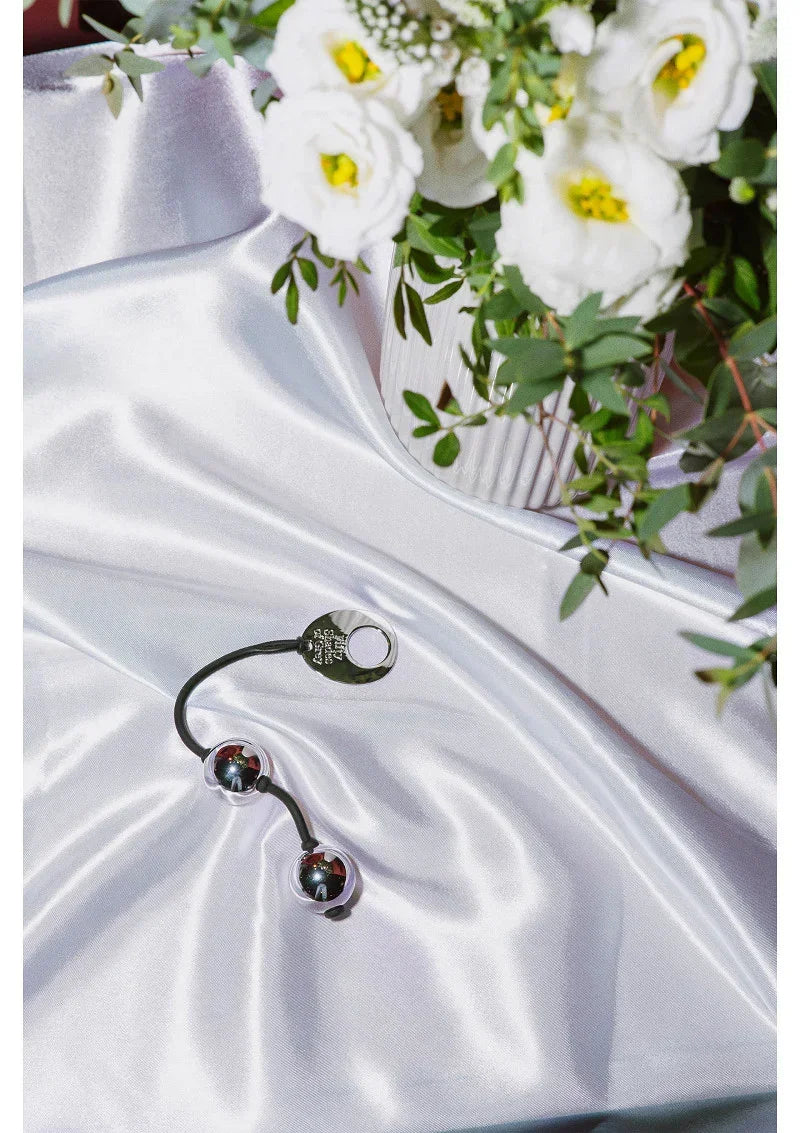 Bestel: Inner Goddess Silver Pleasure Balls 331g by Fifty Shades of Grey - bij Happytoys.nl, happytoys.be, Happytoys.ae: erotische sex webshop | liever Happy dan Easy βββββ