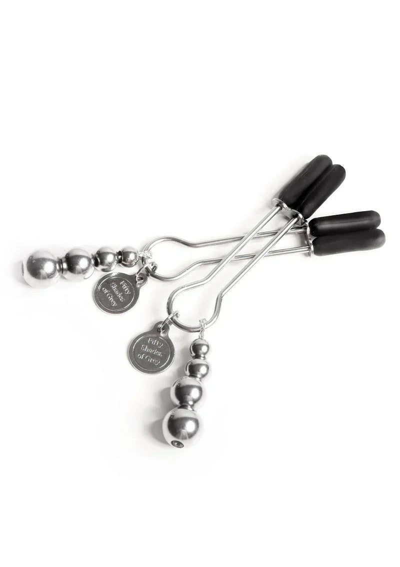 Bestel: The Pinch Adjustable Nipple Clamps by Fifty Shades of Grey - bij Happytoys.nl, happytoys.be, Happytoys.ae: erotische sex webshop | liever Happy dan Easy βββββ
