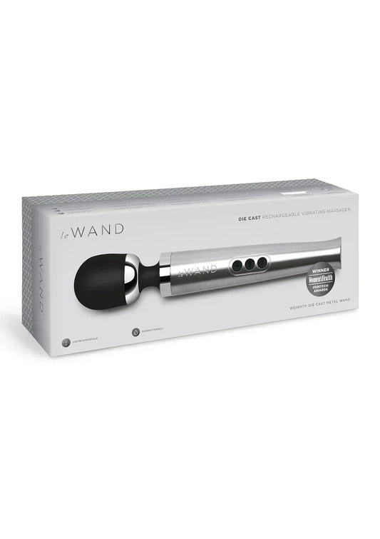 Die Cast Rechargeable Vibrating Massager (silver) by Le Wand - Happytoys Sexshop: online sex shop for Feeling Happy & Easy 😊 - Discreet geleverd