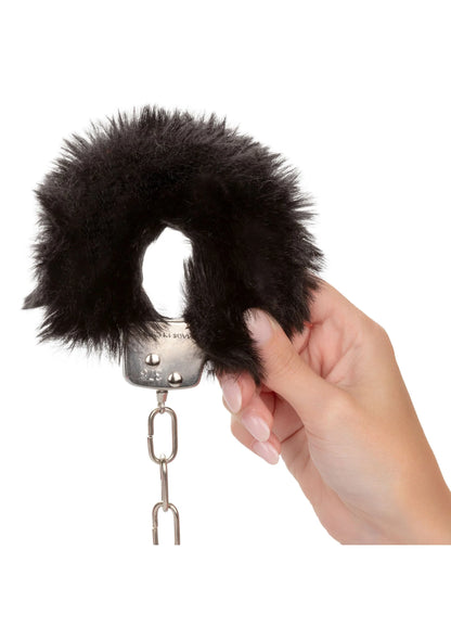 Bestel: Ultra Fluffy Furry Cuffs - bij Happytoys.nl, happytoys.be, Happytoys.ae: erotische sex webshop | liever Happy dan Easy ⭐⭐⭐⭐⭐