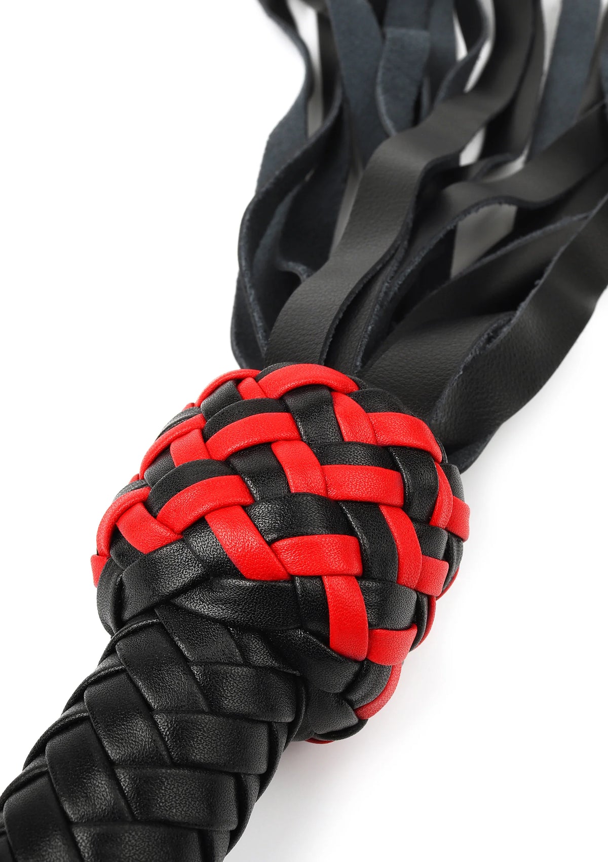 Bestel: Masters Real Leather Cat - o - Nine Whip by Hidden Desire - bij Happytoys: de erotische sex webshop | liever Happy dan Easy ⭐⭐⭐⭐⭐