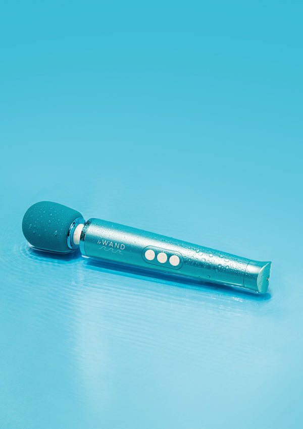 Bestel: Le Wand Dive Submersible Wand by LeWand - bij Happytoys: de erotische sex webshop | liever Happy dan Easy ⭐⭐⭐⭐⭐