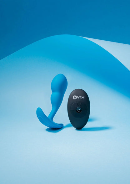 Bestel: Remote Control P - Spot Snug Plug 95g by B - Vibe - bij Happytoys.nl, happytoys.be, Happytoys.ae: erotische sex webshop | liever Happy dan Easy ⭐⭐⭐⭐⭐