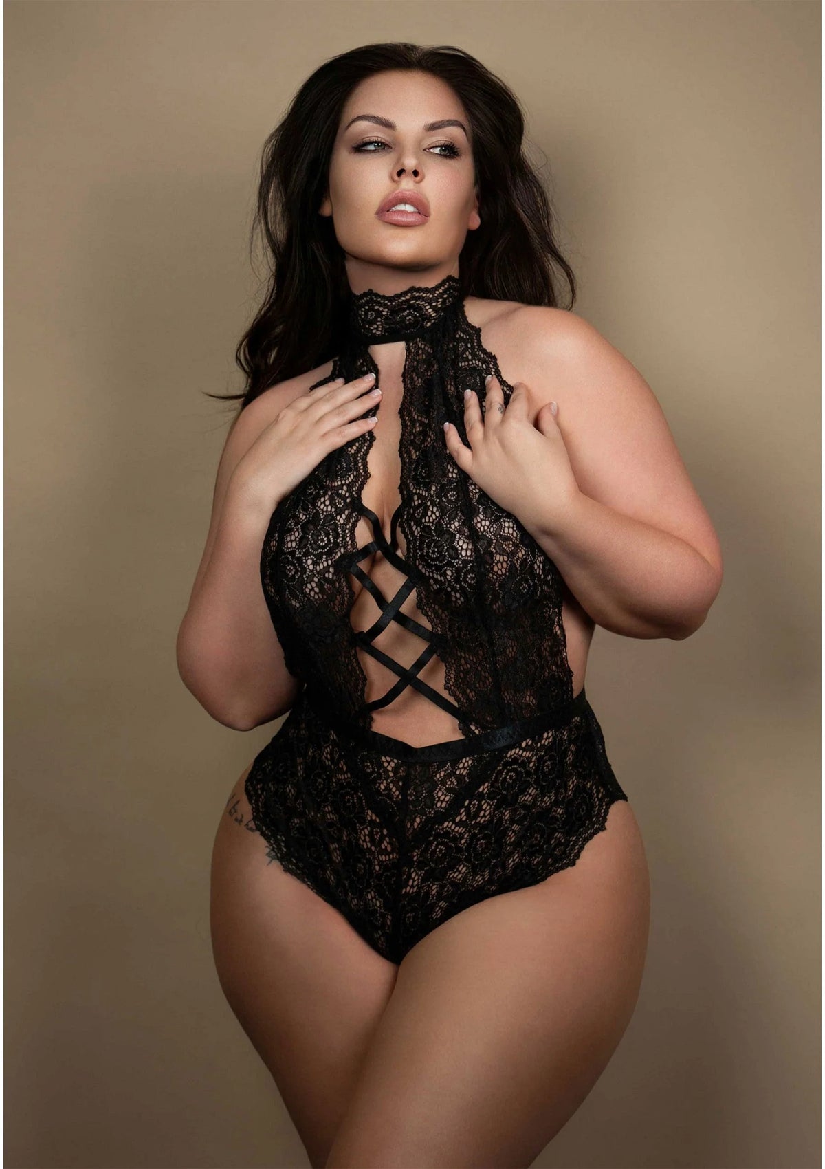 Bestel: Plus High Neck Crotchless Teddy - bij Happytoys.nl, happytoys.be, Happytoys.ae: erotische sex webshop | liever Happy dan Easy ⭐⭐⭐⭐⭐