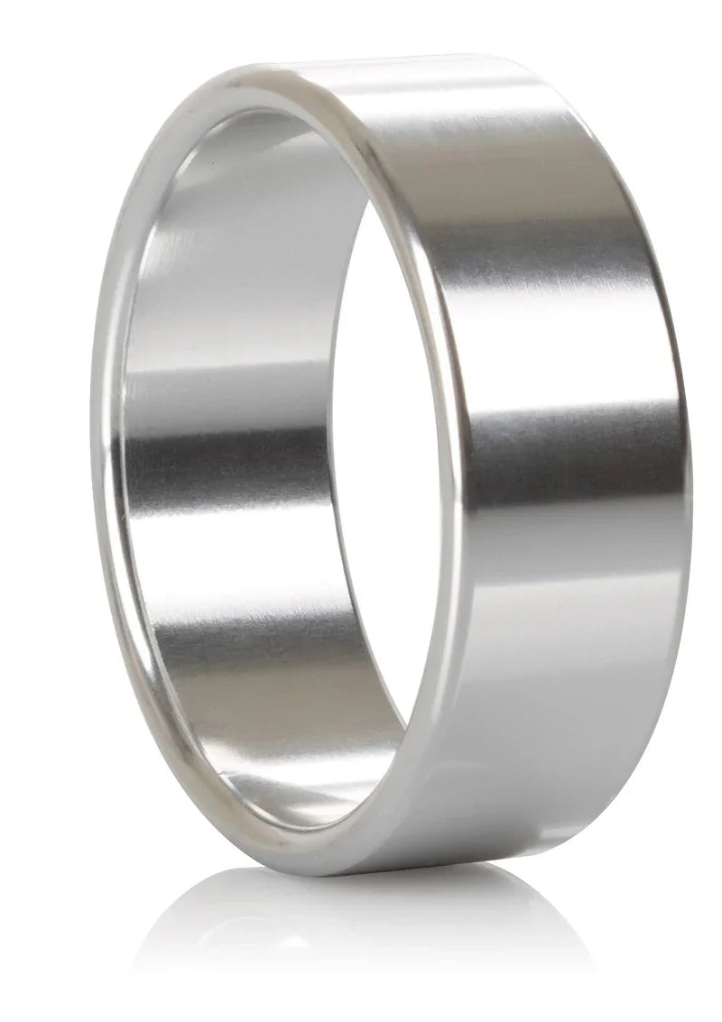 Alloy Metallic Ring - Extra Large by CalExotics - Happytoys Sexshop: Toys for Feeling Happy & Easy 😊 - Discreet geleverd