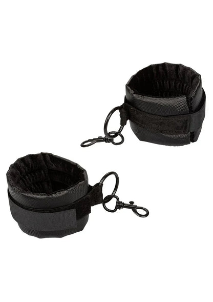 ♂ ♀ CalExotics Boundless Collar Body Restraint - Happytoys Sexshop: Toys for Feeling Happy & Easy 😊 - Discreet geleverd