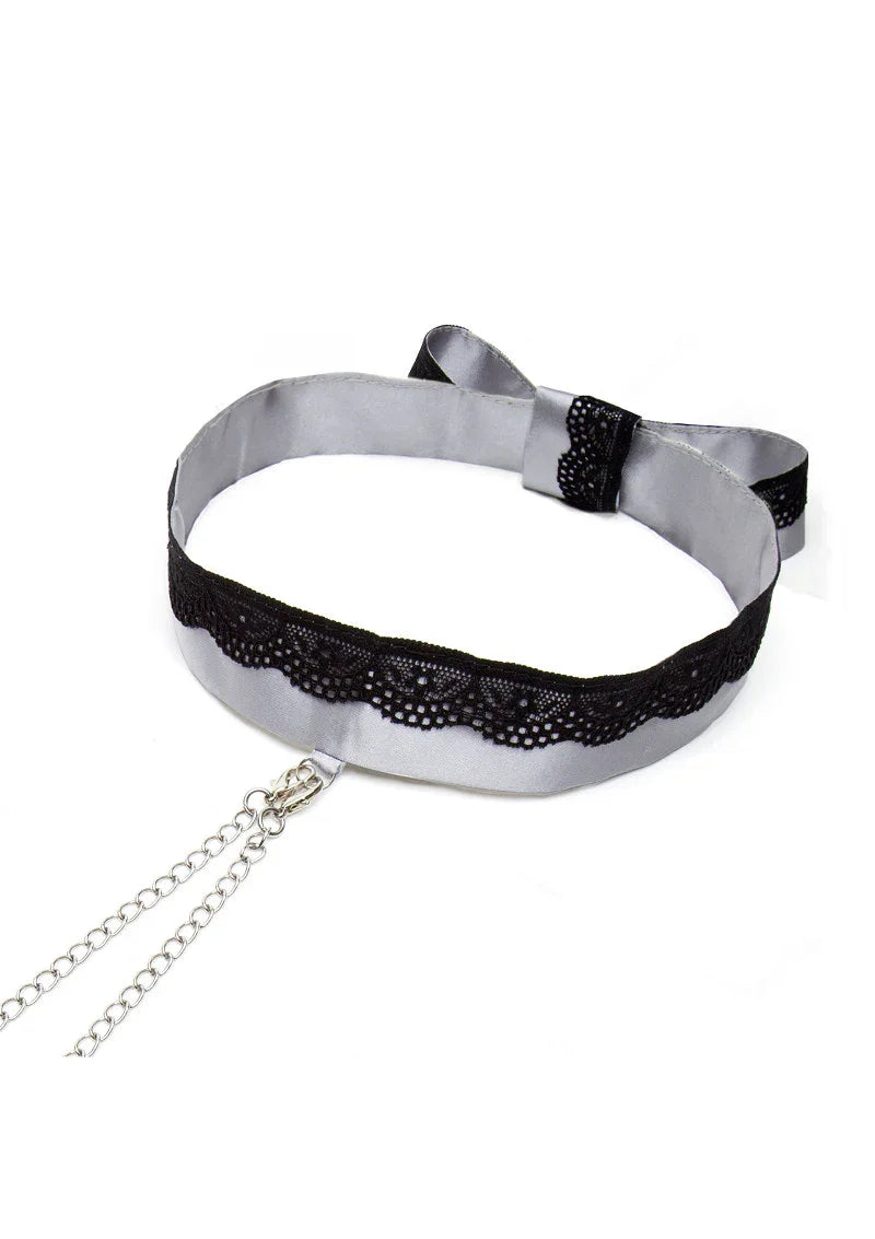 Play Nice Satin & Lace Collar & Nipple Clamps by Fifty Shades of Grey - Happytoys Sexshop: Toys for Feeling Happy & Easy 😊 - Discreet geleverd