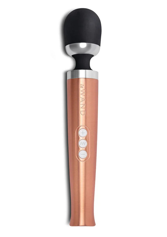 Die Cast Rechargeable Vibrating Massager (rose gold) by Le Wand - Happytoys Sexshop: Toys for Feeling Happy & Easy 😊 - Discreet geleverd
