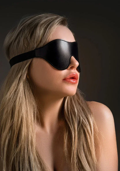 Bondage Essentials Intense Dark Blindfold @ Taboom - Happytoys Sexshop: online sex shop for Feeling Happy & Easy 😊 - Discreet geleverd