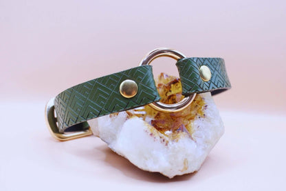 Submissive Collar Geometric O-Ring Leather Slave Collar, BDSM Choker - Happytoys Sexshop: online sex shop for Feeling Happy & Easy 😊 - Discreet geleverd