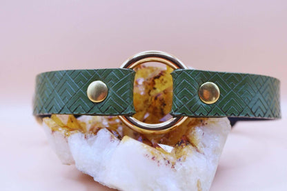 Submissive Collar Geometric O-Ring Leather Slave Collar, BDSM Choker - Happytoys Sexshop: online sex shop for Feeling Happy & Easy 😊 - Discreet geleverd