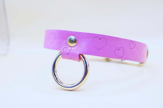 BDSM Collar with Heart for Playful BDSM Bondage and Power Exchange - Happytoys Sexshop: online sex shop for Feeling Happy & Easy 😊 - Discreet geleverd
